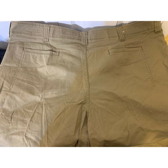 New Wrangler FLEX‎ Cargo Short Men’s Sz 46 Khaki Relaxed Tech Pocket NWT - Picture 8 of 8